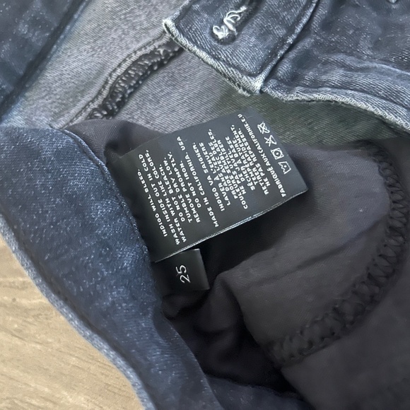 J BRAND BLUE JEANS - Picture 3 of 5